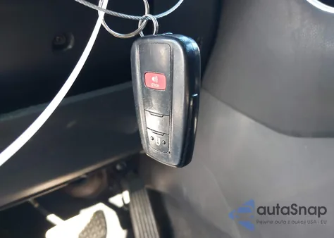 2021 Toyota Rav4 Xle from USA, damaged, VIN 2T3P1RFV6MW156953